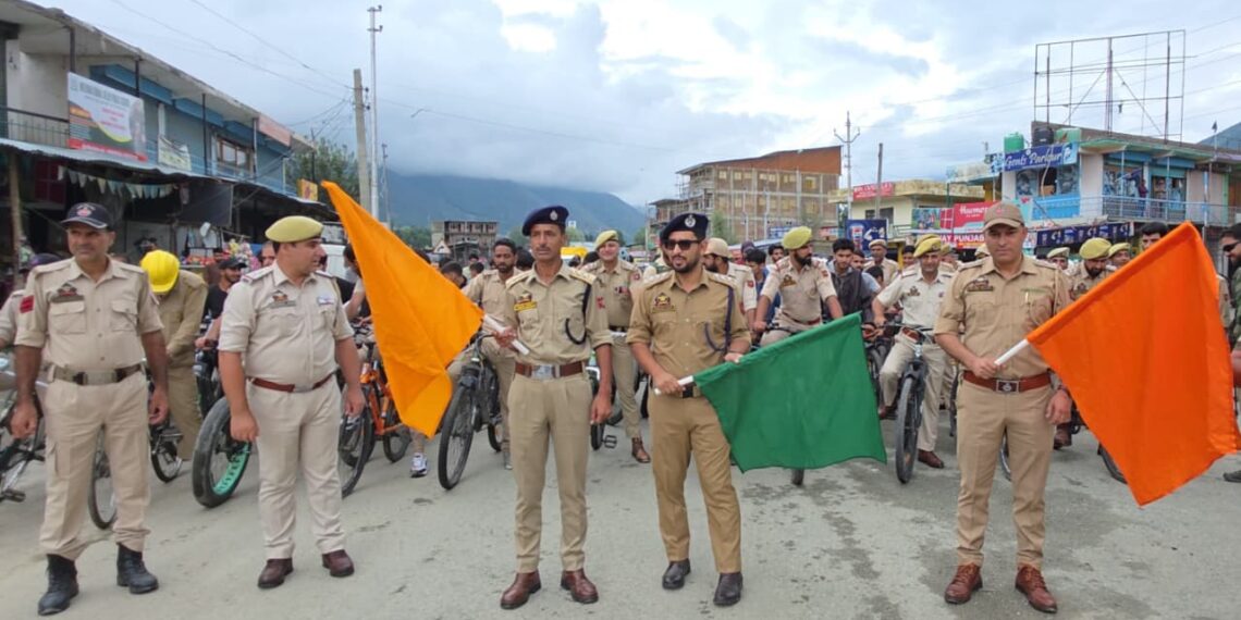 Fit India Movement: Ganderbal Police Organises Cycle Race from Manigam to Sumbal Bridge