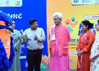 Lieutenant Governor meets the Khelo India Water Sports Festival Mascot