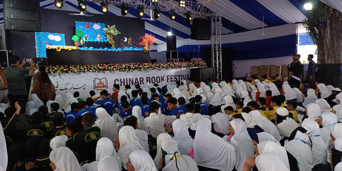 MPML HSS Srinagar Students Celebrate Urdu Language, Culture at Chinar Book Festival