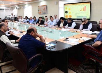 CM Omar Abdullah reviews functioning of Industries & Commerce Department