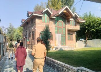 Ganderbal Police Booked a Notorious Fraudster Impersonating as Senior Officer