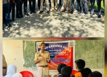 Police Awantipora Organises Awareness Programme on New Criminal Laws at Tral under Sewa Parv Celebration