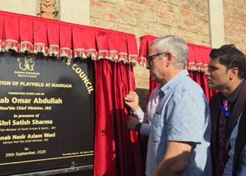 CM Omar Abdullah inaugurates, lays foundation stone of development projects worth ₹36 cr in Ganderbal