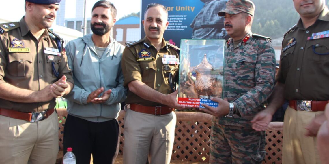 Kulgam Police Organizes “Run for Unity” on Rashtriya Ekta Diwas
