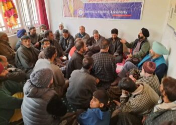 New Members Join Apni Party as Dr. Harbaksh Singh Chairs Key Meeting in Tral