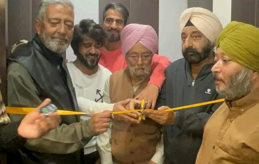 Sukhran Bakes, a Unit of Sutta Café, Inaugurated at Tral