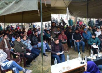 DC Ganderbal chairs public outreach programme at Panchayat Wayil Directs concerned officers for time-bound redressal of genuine public grievances