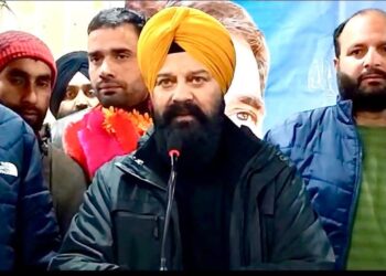 Congress Leader Surinder Singh Channi Criticises Lack of Ambulance at PHC Awantipora