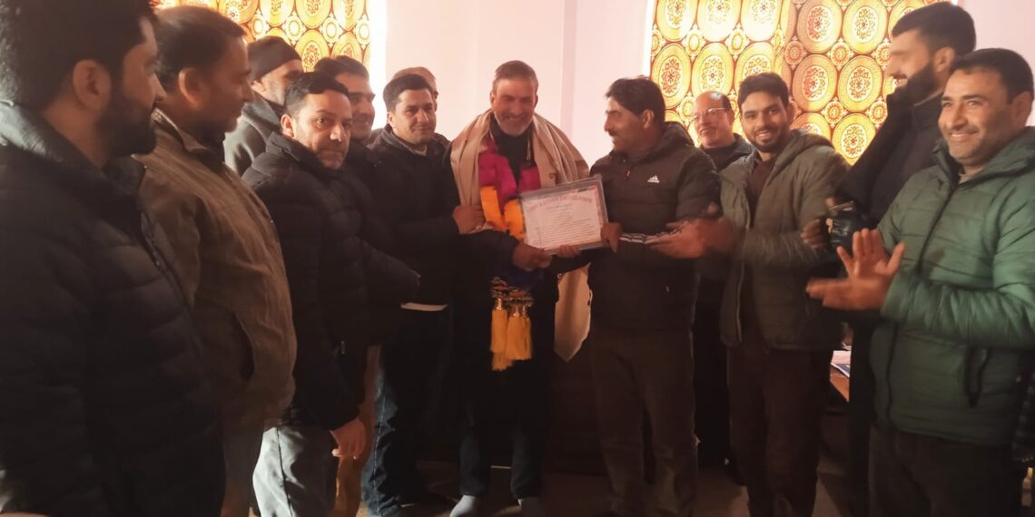 JKTF Zone Awantipora Felicitates Principal Aftab Ahmad Bhat 