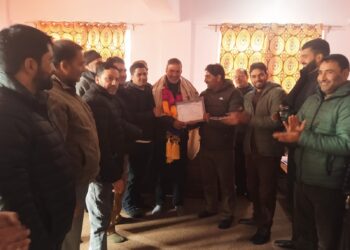 JKTF Zone Awantipora Felicitates Principal Aftab Ahmad Bhat 