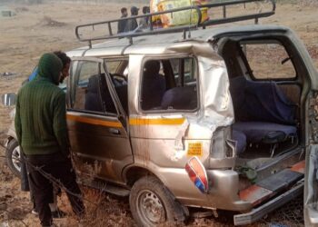 Injured Persons Identified in Tral Road Accident