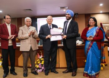 Dr. Harbaksh Singh Congratulates Prof. Kuldeep Singh on Prestigious National Award