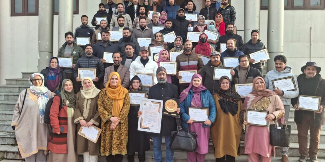 Training of 3,000 ‘Ayas’ Completed Across 10 Districts of Kashmir; SCERT and JKASW Hold Felicitation Ceremony