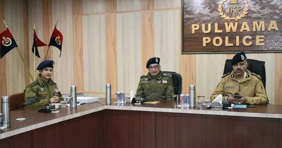 DGP J&K Shri Nalin Prabhat–IPS Reviews Counter-Terror Grid, Emphasises Operational Readiness in Pulwama