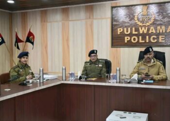 DGP J&K Shri Nalin Prabhat–IPS Reviews Counter-Terror Grid, Emphasises Operational Readiness in Pulwama