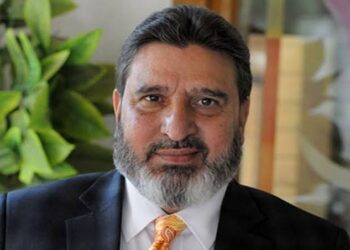 Syed Mohammad Altaf Bukhari greets people on the eve of Republic Day