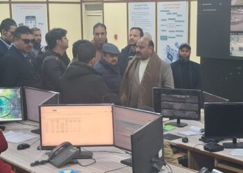 Ensure swift snow clearance, restoration of essential services across Kashmir: Deputy Chief Minister