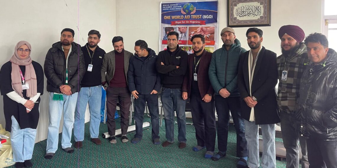 One World Aid NGO Trust & Amandeep Hospital Srinagar Organise One-Day Free Medical Camp at Khrew