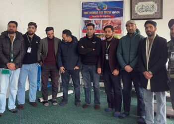 One World Aid NGO Trust & Amandeep Hospital Srinagar Organise One-Day Free Medical Camp at Khrew