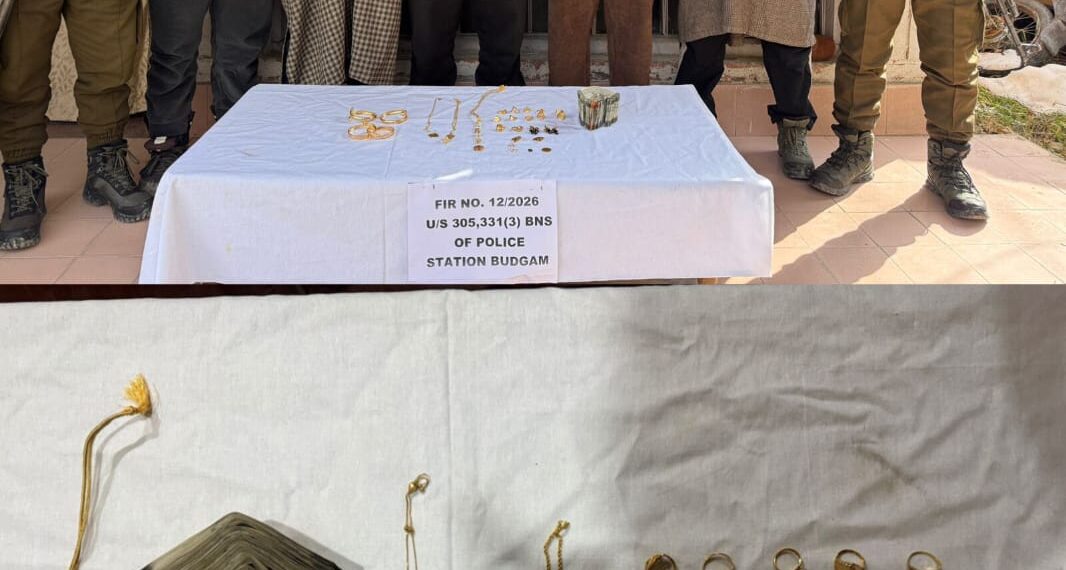 Police solves theft case in Budgam; Stolen gold worth ₹11 lakhs & ₹83 thousand cash recovered