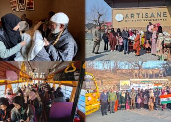 INDIAN ARMY ORGANISED MOTIVATIONAL TOUR FOR FLWOK GIRLS (FLAG WOMEN OF KUPWARA) TO GULMARG