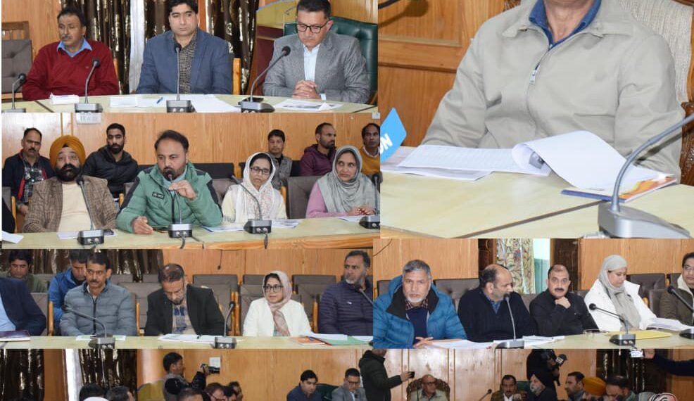 DDC Chairperson chairs General Council Meeting at Pulwama