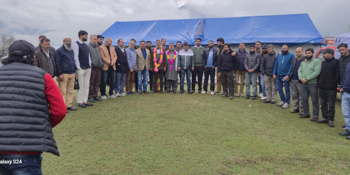 JKTF Awantipora & Tral Honor Veteran Educators in Grand Superannuation Ceremony