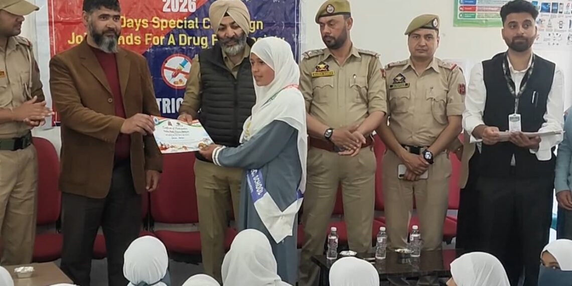 One World Aid Trust, J&K Police Hold Drug Awareness Program at GGHS Khrew Under Nasha Mukt Bharat Abhiyan