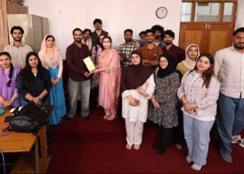 DJMC IUST holds workshop by Deutsche Welle’s Rouf Fida