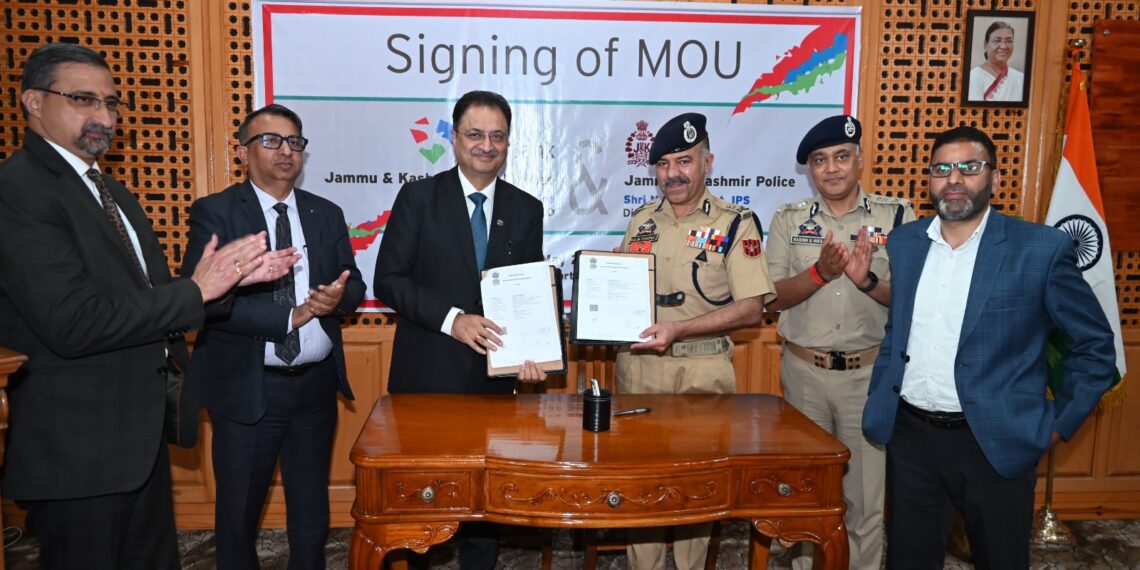 J&K Police, J&K Bank sign historic addendum to MoU enhancing welfare and insurance benefits for Police Personnel, SPOs