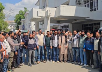 JJM Contractors Hold Peaceful Protest in Srinagar, Seek Immediate Release of Pending Payments