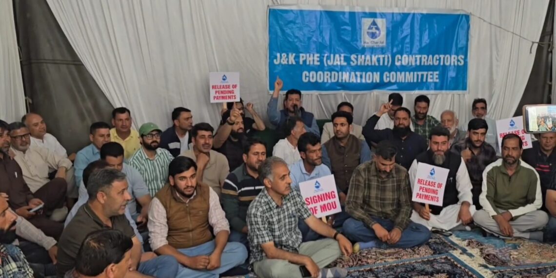 ₹1,500 Crore Payment Crisis Hits JJM Contractors; 9-Day Protest Continues in Srinagar