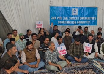 ₹1,500 Crore Payment Crisis Hits JJM Contractors; 9-Day Protest Continues in Srinagar