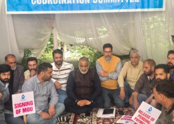 JJM Contractors Defer Strike After 11-Day Protest in Srinagar