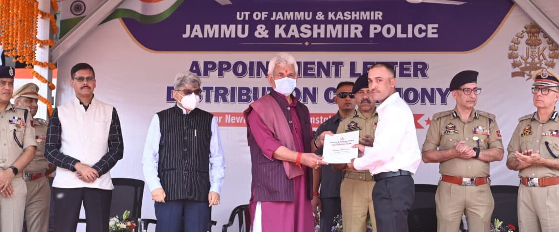 Lieutenant Governor hands over Appointment Letters to Newly Recruited Constables of Jammu Kashmir Police