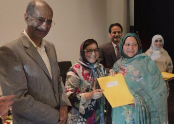 Sakeena Itoo distributes appointment orders among CPWs at Srinagar