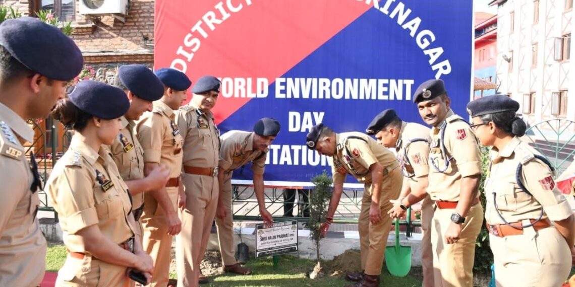 DGP J&K leads tree plantation drive at DPL Srinagar on World Environment Day