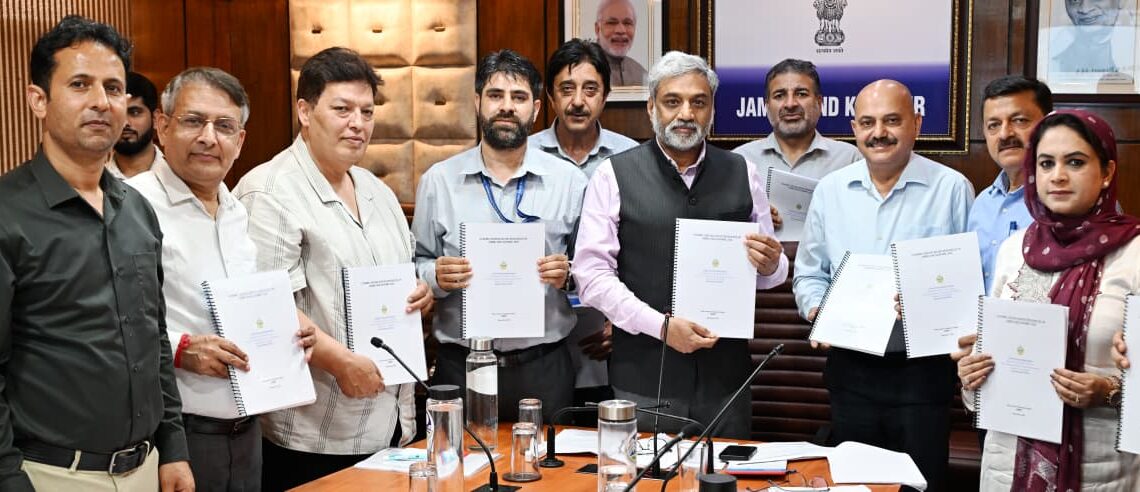 Shaleen Kabra chairs UT-Level Committee Meeting on Groundwater Resource Assessment