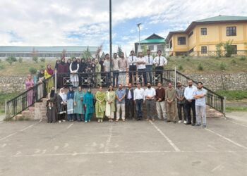 IUST conducts academic outreach program at GDC Magam