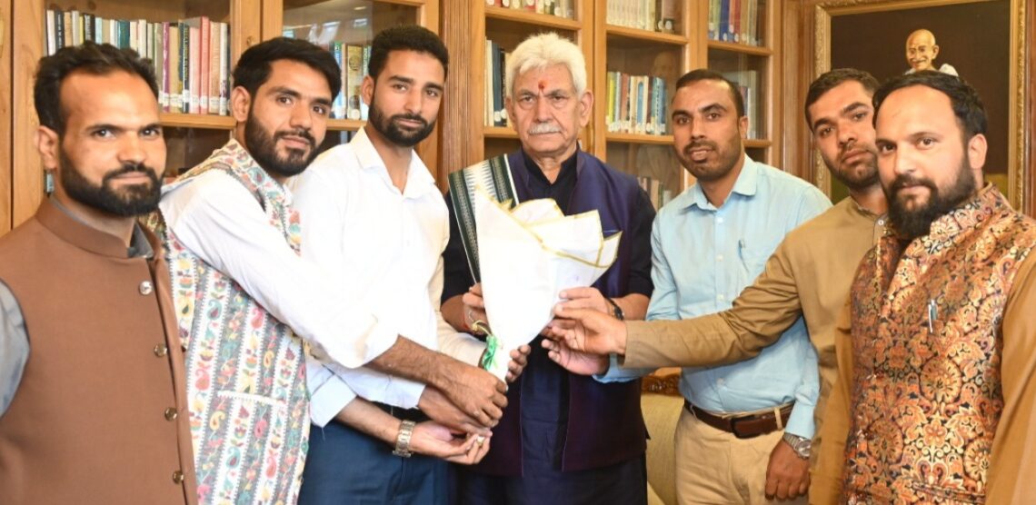 Young Vision Forum, My Yuva Bharat Delegation Calls on Lieutenant Governor of Jammu & Kashmir