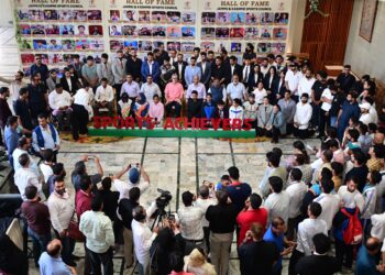 CM Omar Abdullah honours 580 outstanding J&K sportspersons with ₹2.71 cr cash awards