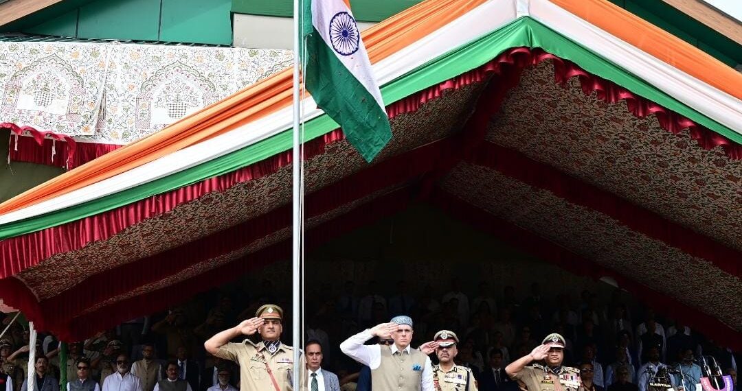 CM Omar Abdullah hoists national flag in Srinagar on the 80th Independence Day