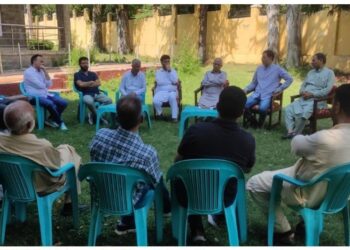 Kashmir Contractors Meet MLA Nizamuddin Bhat, Discuss Issues Ahead of Assembly Session