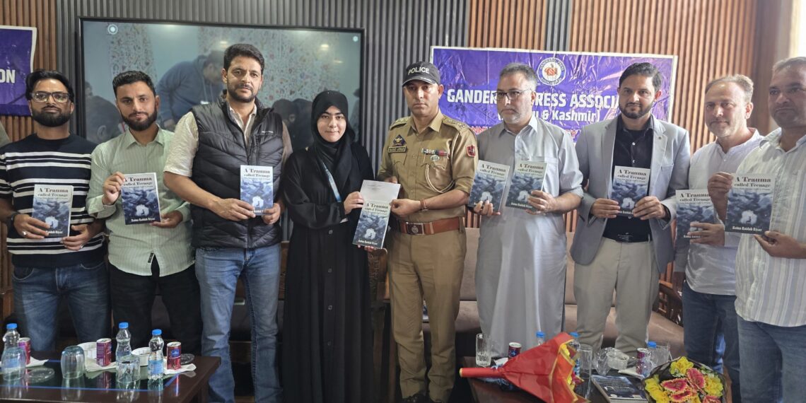 Ganderbal Press Association Hosts Book Launch of ‘A Trauma Called Teenage’