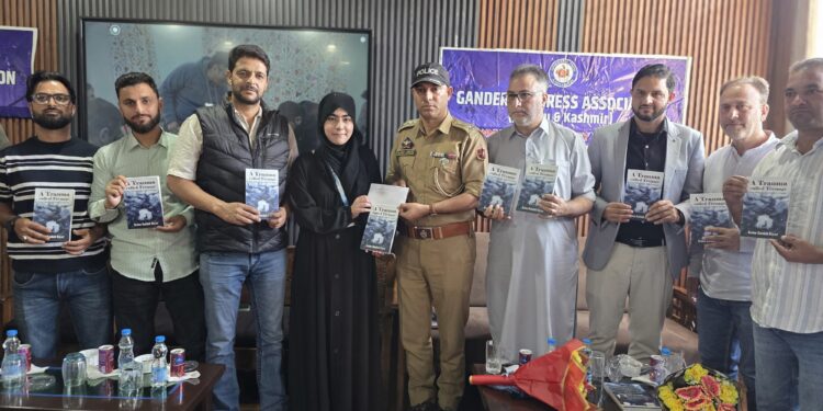 Ganderbal Press Association Hosts Book Launch of ‘A Trauma Called Teenage’