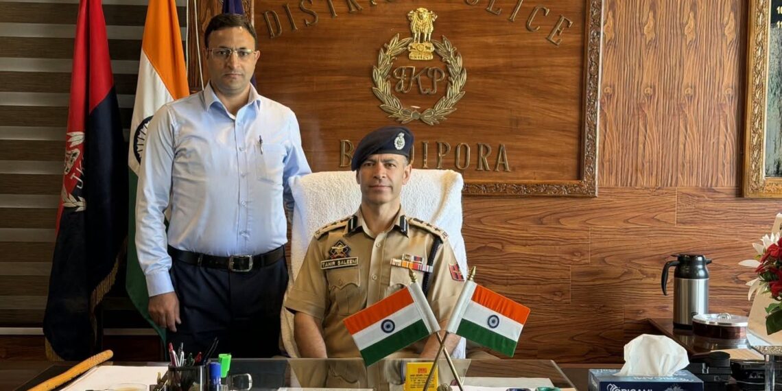Tahir Saleem Khan-JKPS assumes charge as SSP Bandipora