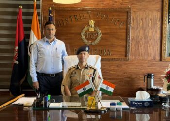 Tahir Saleem Khan-JKPS assumes charge as SSP Bandipora