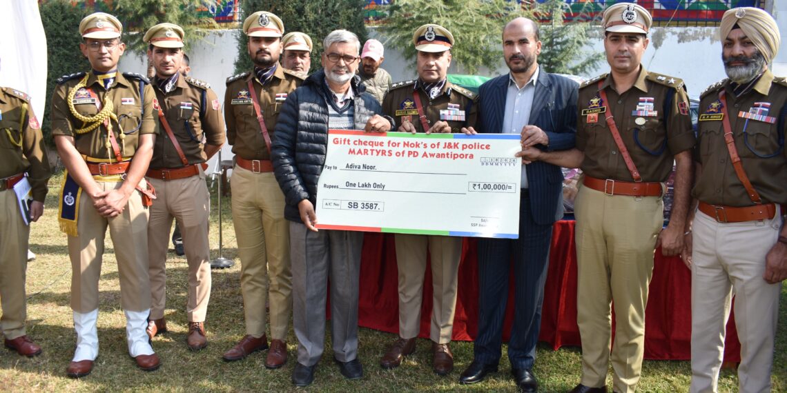 Police Commemoration Day Observed in Police District Awantipora