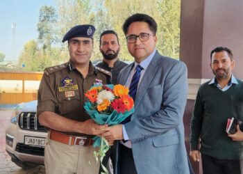 District Development Commissioner Pulwama Visits Police District Headquarters Awantipora