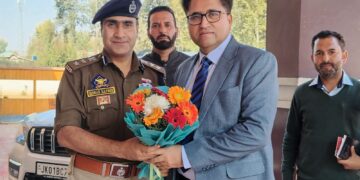 District Development Commissioner Pulwama Visits Police District Headquarters Awantipora